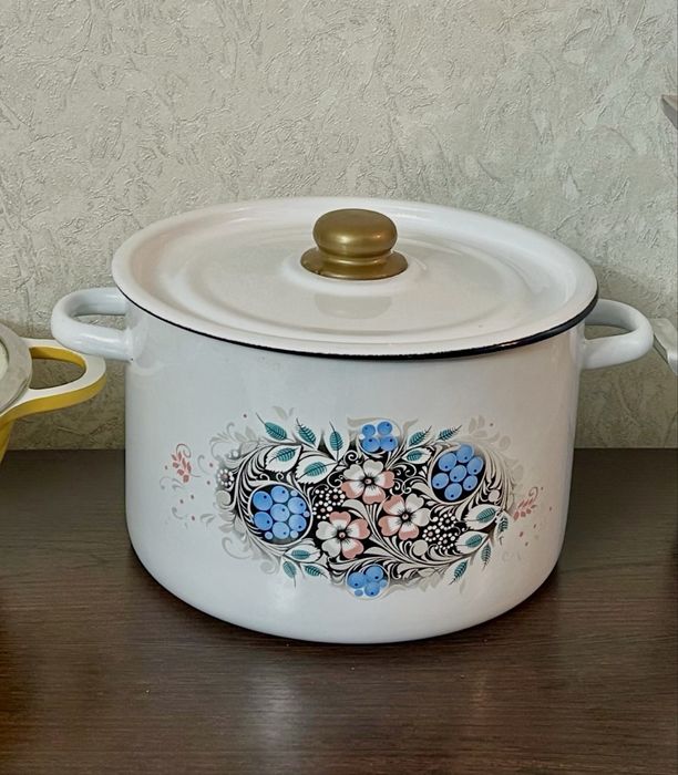 Посуда-кастрюли, сотейник, мантоварка