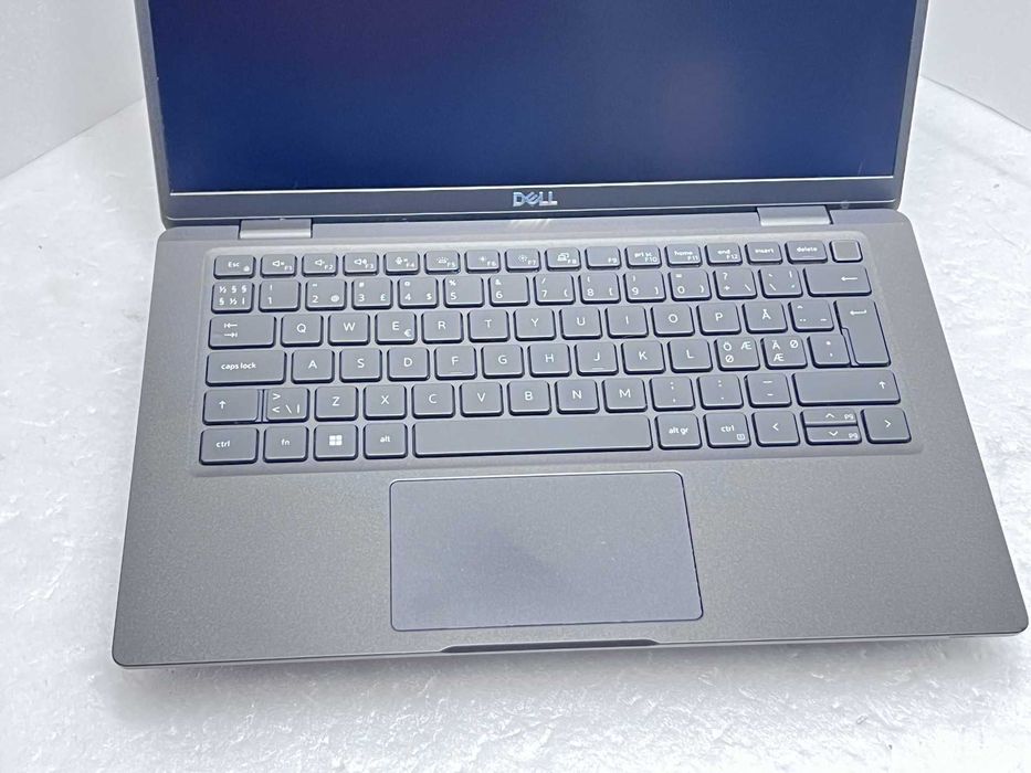 Dell Latitude 7330 13.3" i7-1265U 32GB DDR4 1020GB/ с гаранция