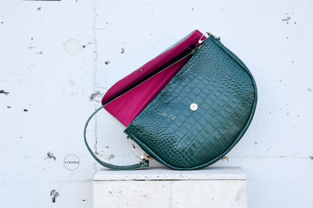 Чанта Vishna естествена кожа в зелено и черно