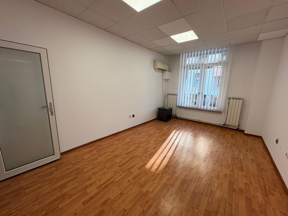 Inchiriez doua spatii comerciale pretabile pentru birouri in Severin