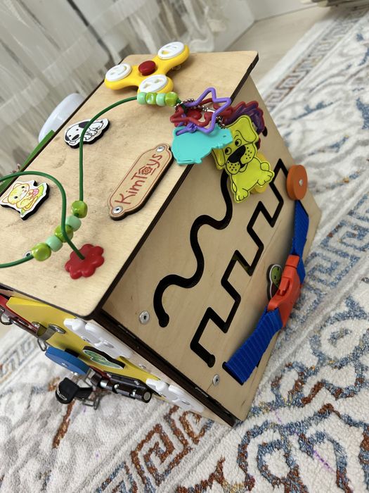 Бизиборд дом для детей