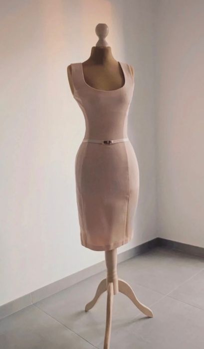 Rochie ocazie Elisabetta Franchi roz pudră