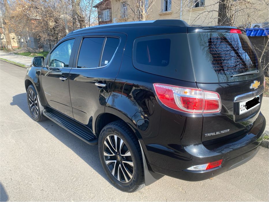 Trailblaizer 2020. Пробег 130 000. Не битый не крашеный.