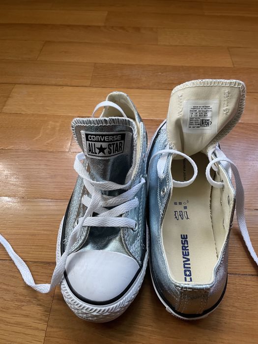 Vând pantofi Converse - marime 33,5