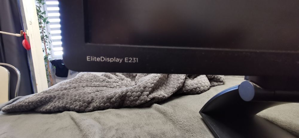 Монитор 23" HP EliteDisplay E231