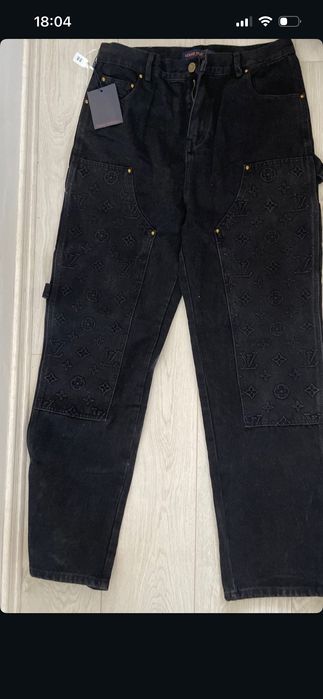 Compleu de calitate nou LV