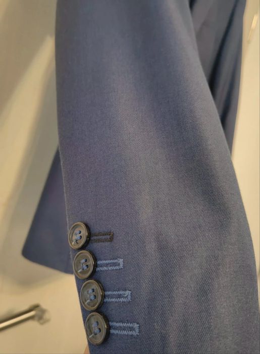 Costum barbati - stare foarte buna