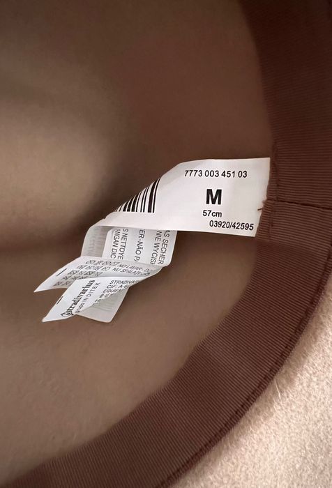 Pălărie din lână