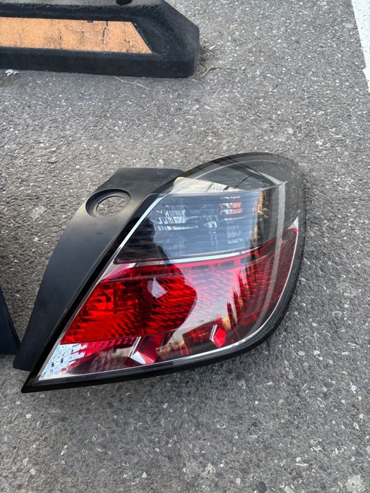 Продавам стопове за opel Astra H gtc