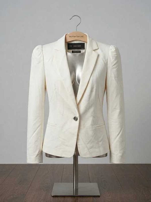 Sacou Elegant Zara Basic Crem– Mărimea S Umeri Bufanți Statement