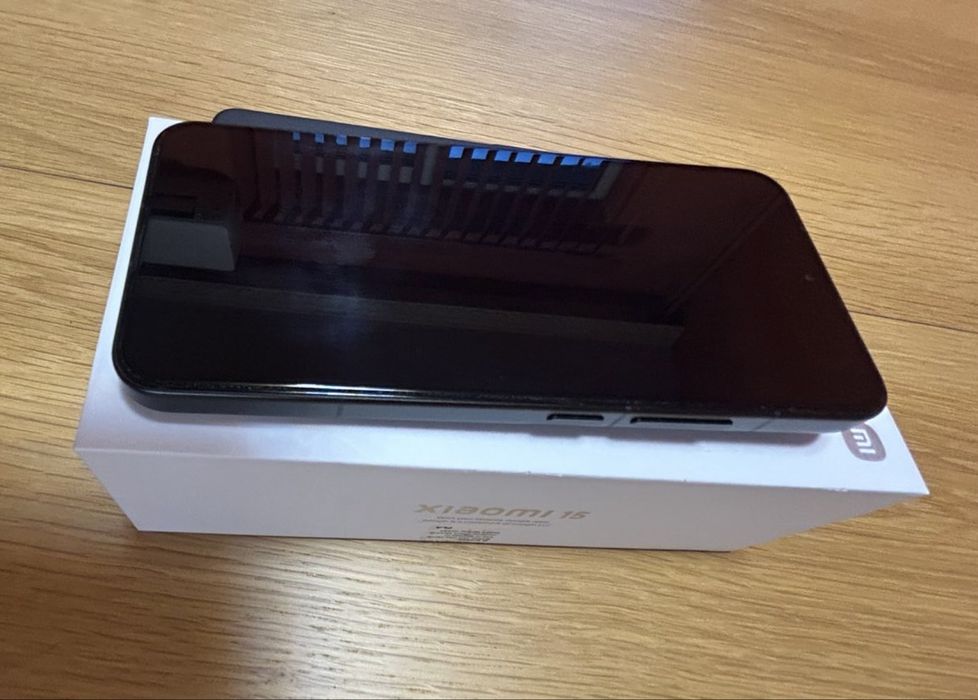 КАТО НОВ Xiaomi 15 Black 256GB 24м. ТЕХНОПОЛИС Подаръци