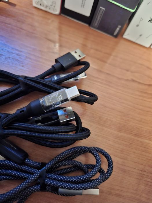 Cabluri usb C lumina si consum