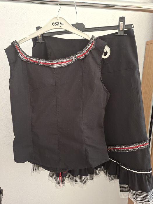 Set top și fustă stil tradițional