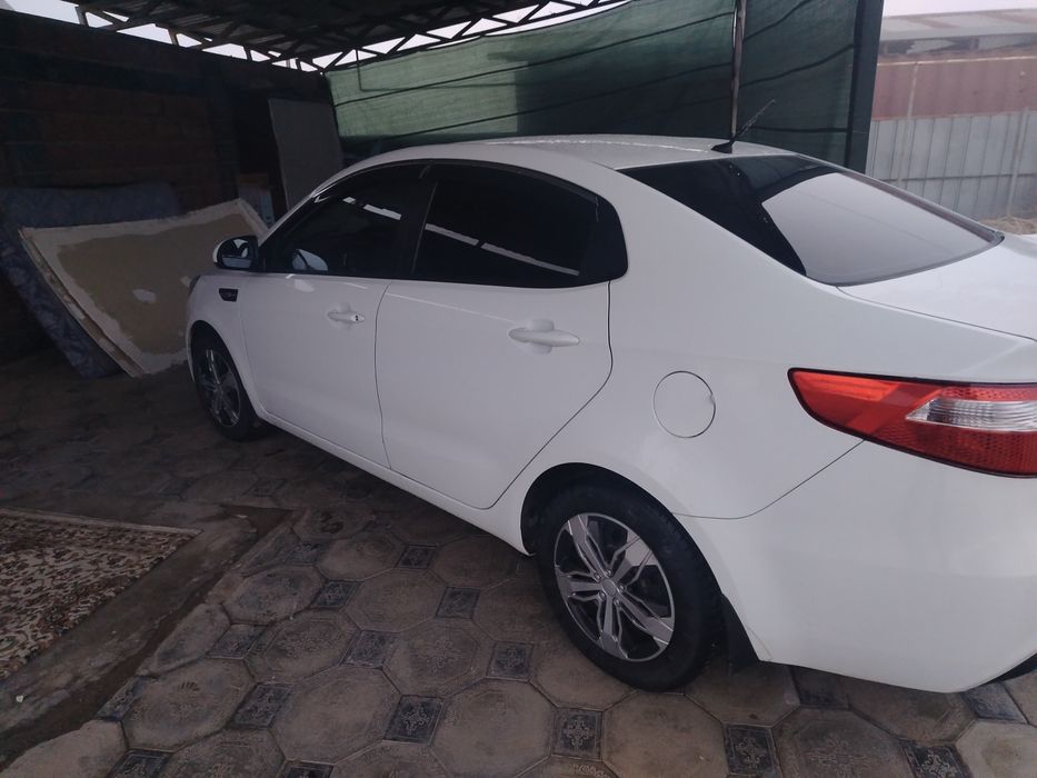 Продам машину в идеальном состояник