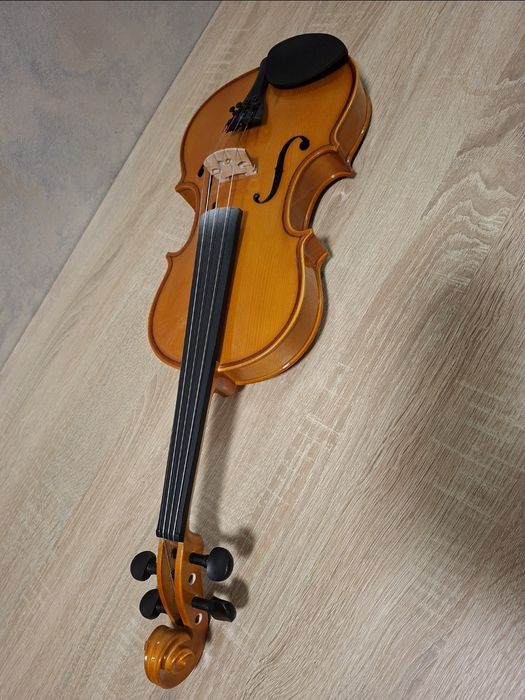 Vand vioara Valencia V400