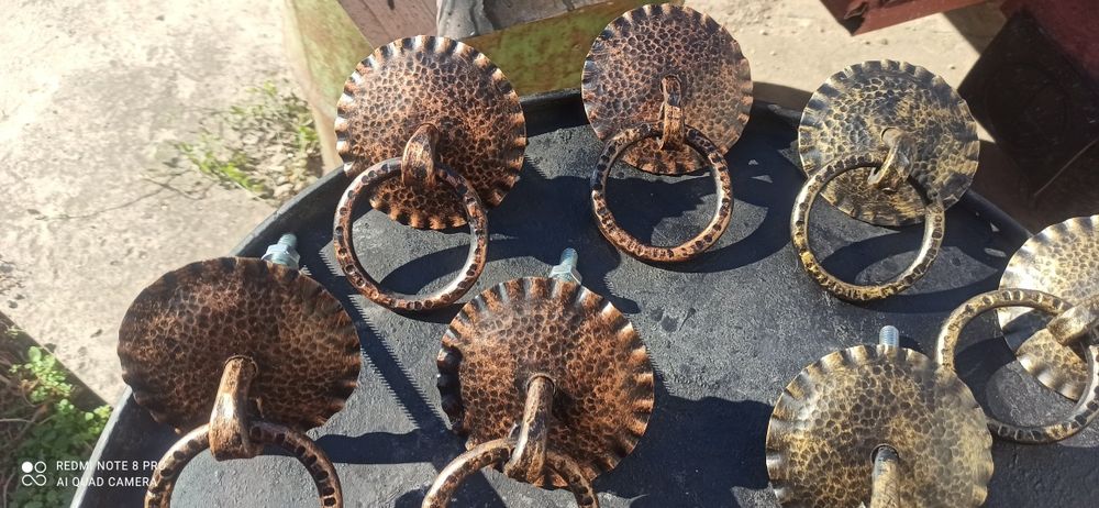 Халка за дървена врата