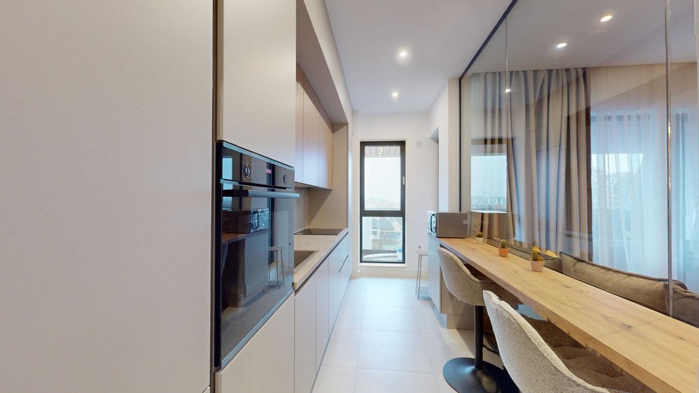 inchiriez apartament 3 camere