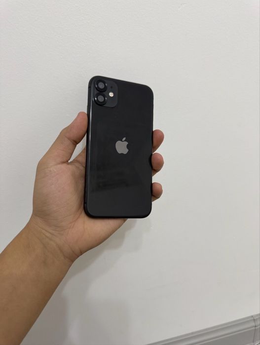 Айфон 11 128гб..