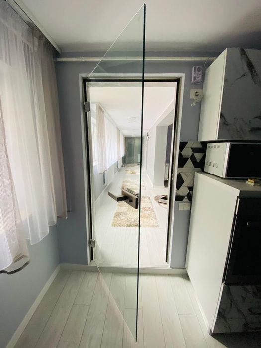 Usi din sticla securizata