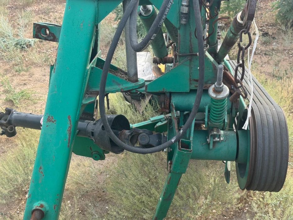 Продам косилку Кдн 210