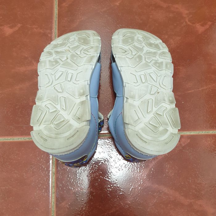 Vand sandale de piele