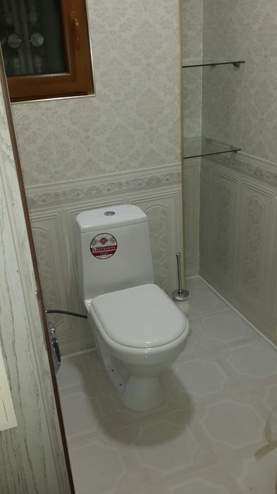 Уй сотилади , 1 этаж 3 хонани 4 хона килинган 77 КВ, +подвал+ навес