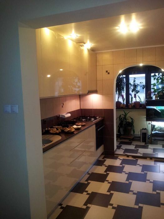 Inchiriez Apartament 3 camere Sudului (Berceni/Oltenitei) cu centrala