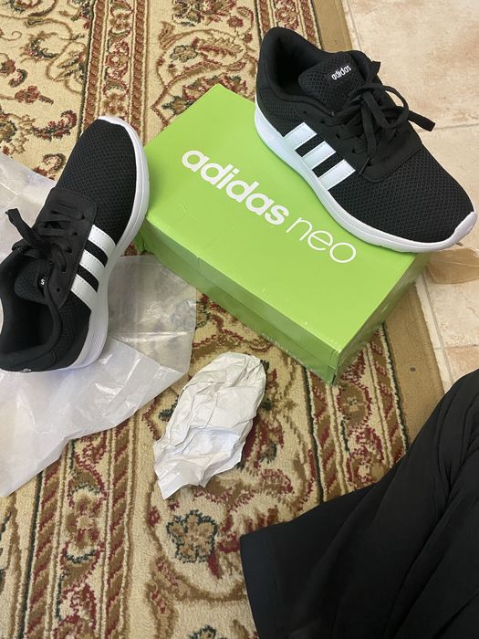 Кроссовки adidas