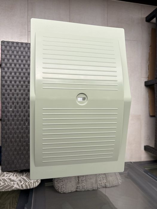 Vând colivie pentru canari