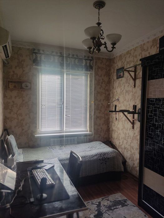 5 хонали уй сотилади. 5/3/4. 100 м²