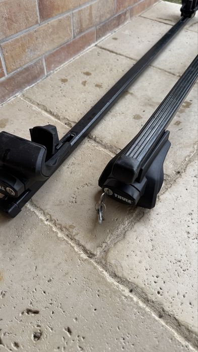 Suport auto Thule pentru 3-5 perechi de schiuri