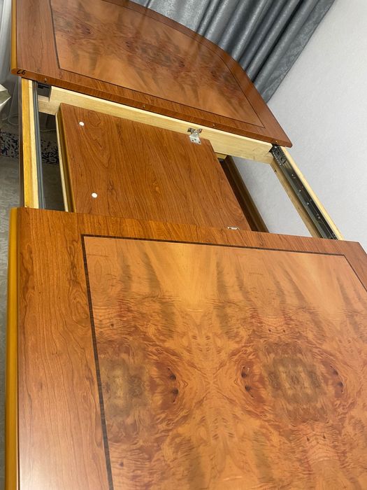 Деревянный стол б/у