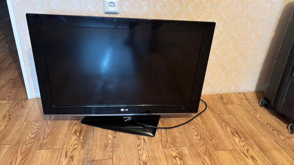 Телевизор LG рабочий