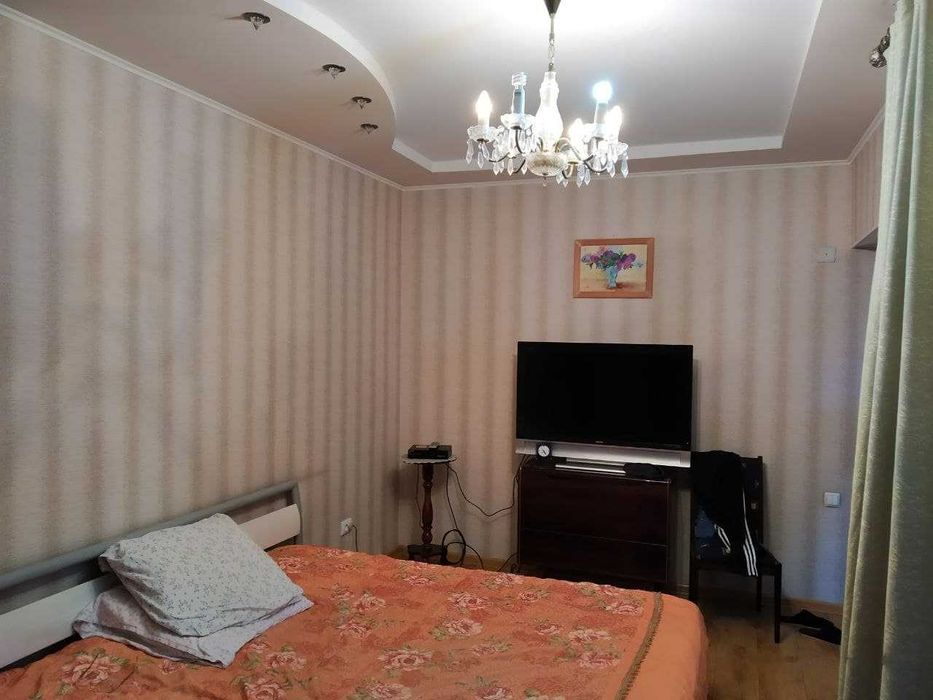 Двухуровневый дом 6 комнат на участке 2.6 сотки