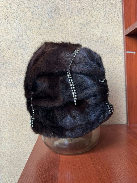 Меховые зимние шапки