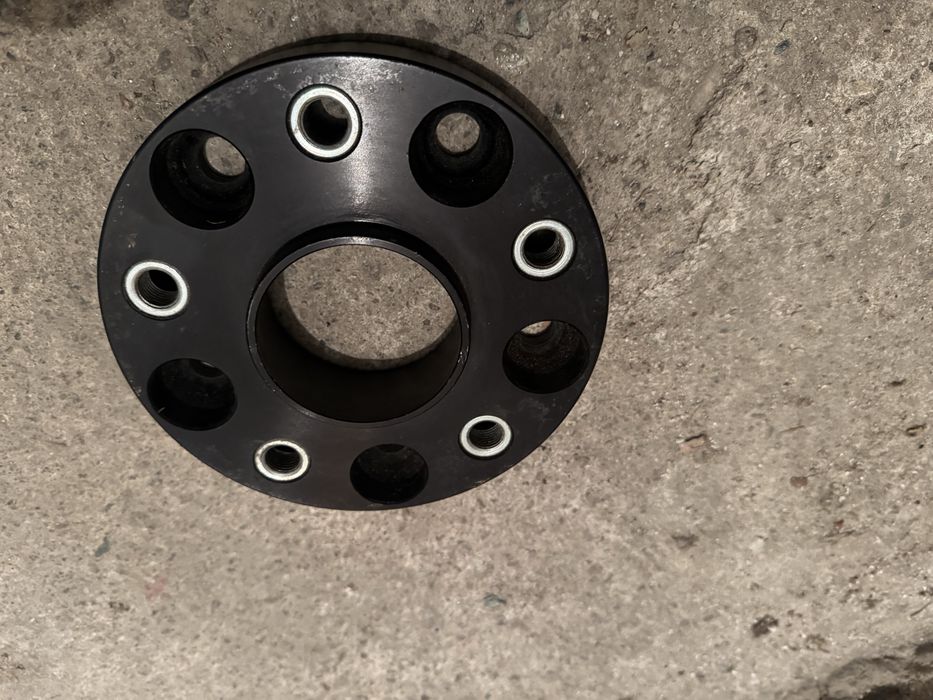 Фланци на 3см за Audi Q7 2007г