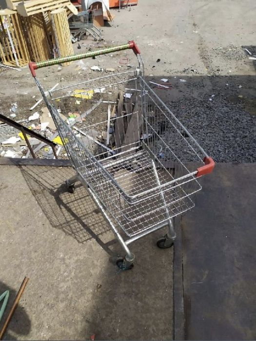 Покупательская тележка б/у