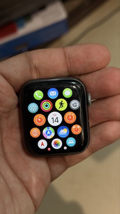 Apple watch series 6 (44mm) Black