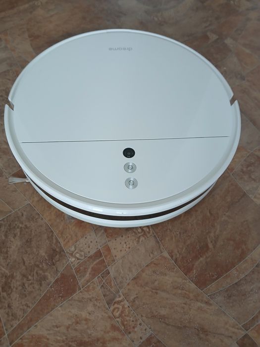 Продам робот пылесос Xiaomi dreame