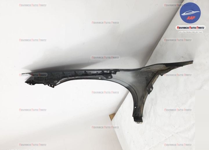 Десен калник в добро състояние Мерцедес-Бенц / Mercedes-Benz GLA-Class