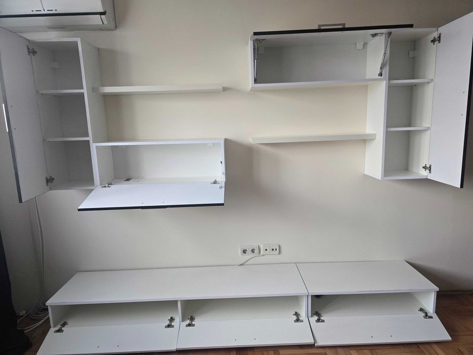 Хилна секция черно и бяло