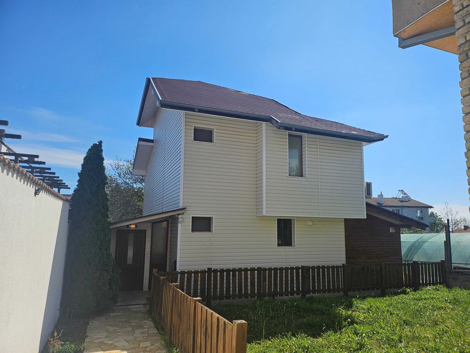 Продава се Къща в Варна, Галата - 151 кв.м за 2053 €/кв.м - Снимка #1