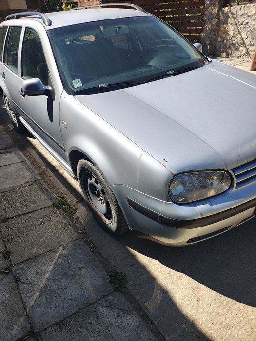 Vând golf 4 1.9 tdi fabricație 2005