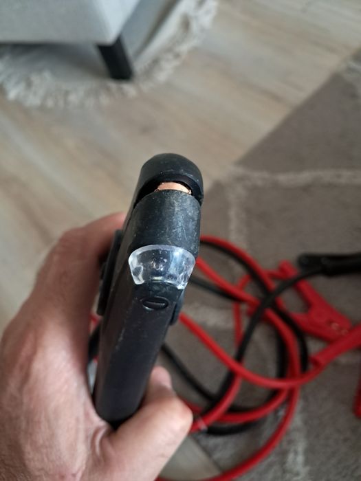 Продавам истински кабели за автомобил три метра