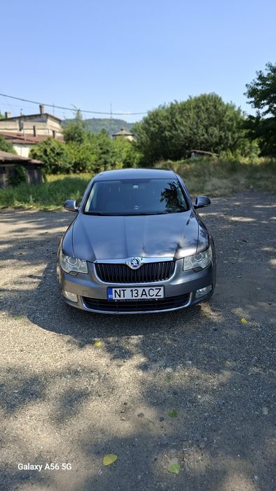 Vând Skoda Superb 2