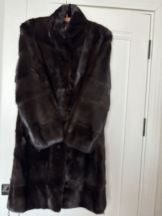 Продам шубу норковую