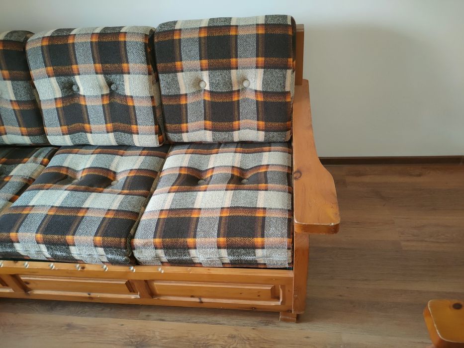 Канапе-триместно от масивна дървесина!!!