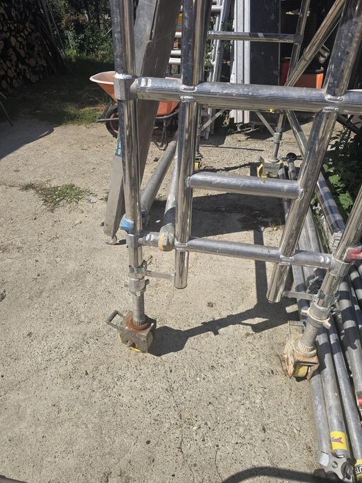 Schela de aluminiu