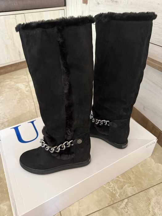 Зимни ботуши Guess