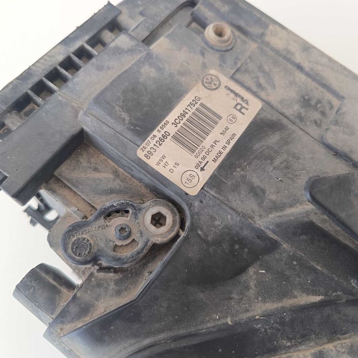 Десен фар Passat B6 Ксенон Завиващ